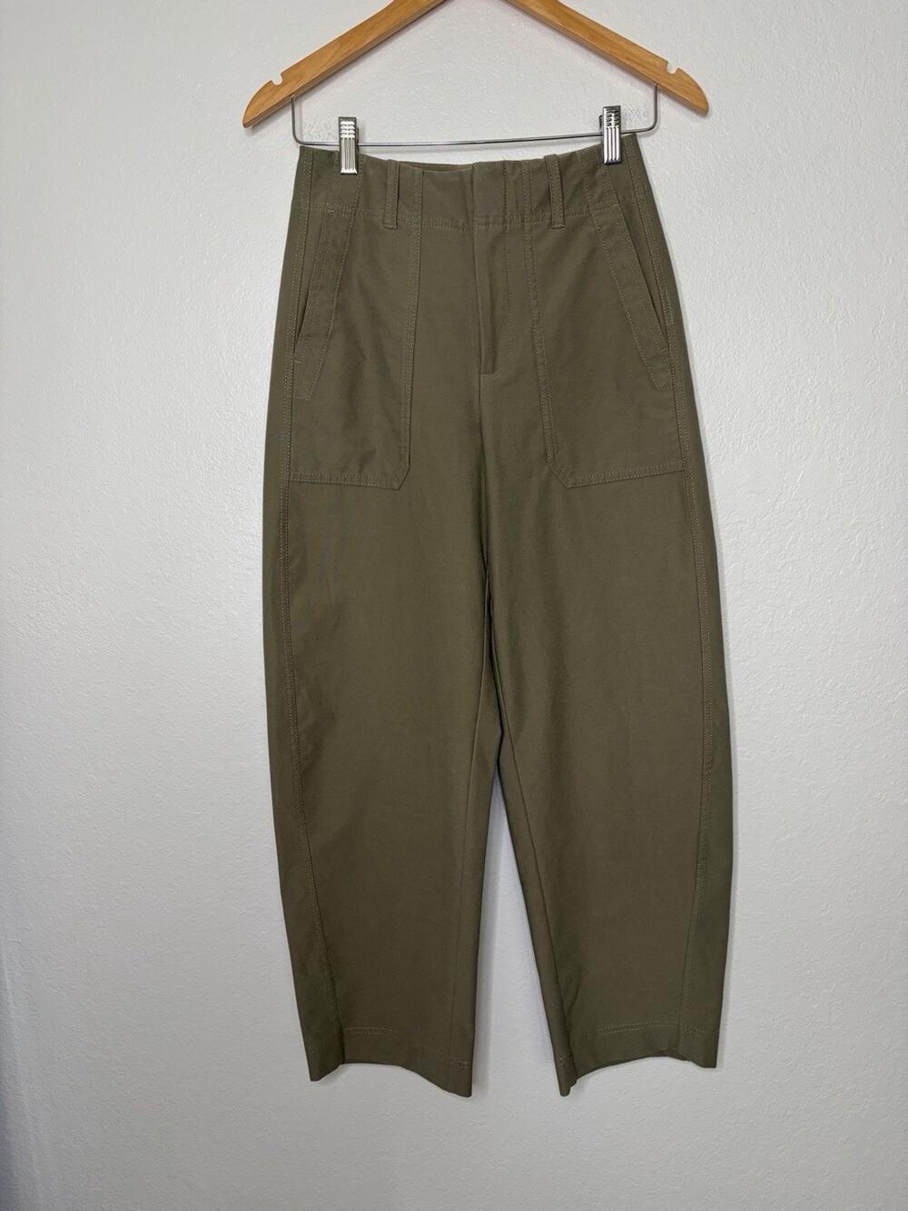 Athleta Skyline High Rise Barrel Leg Pant in Olive Green Women's Size 2